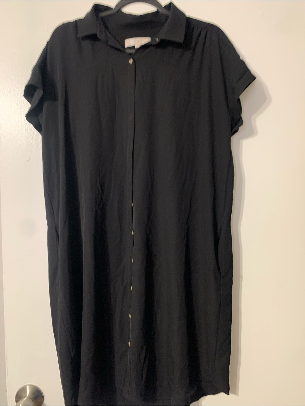 LOFT Black Short-Sleeve Button-Down Shirt